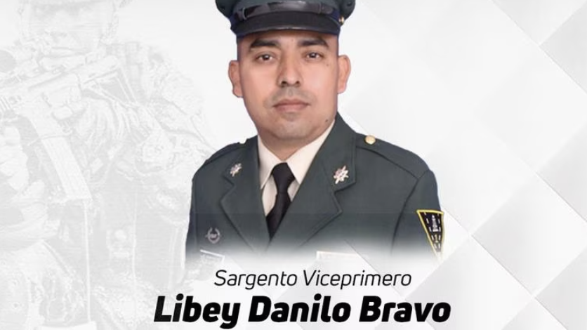 TracTerrorism's tweet photo. Police Capture Two Members of the #ELN Responsible for the 14 February Kidnap of Army Sergeant #Libey #Danilo #Bravo, #Saravena, #Arauca, #Colombia
Read more: https://t.co/RqYzvyzGez https://t.co/q98gKlEkgS