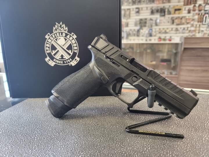 Just in:🔴Brand new🔵 
Springfield Echelon 9mm pistols.

These are optics ready and have a unique mounting system allowing any red dot optic to be mounting without using an adapter plate. 18rd and 20rd magazines. New to market.

#springfieldarmory #Echelon #9mmluger #2ndamendment