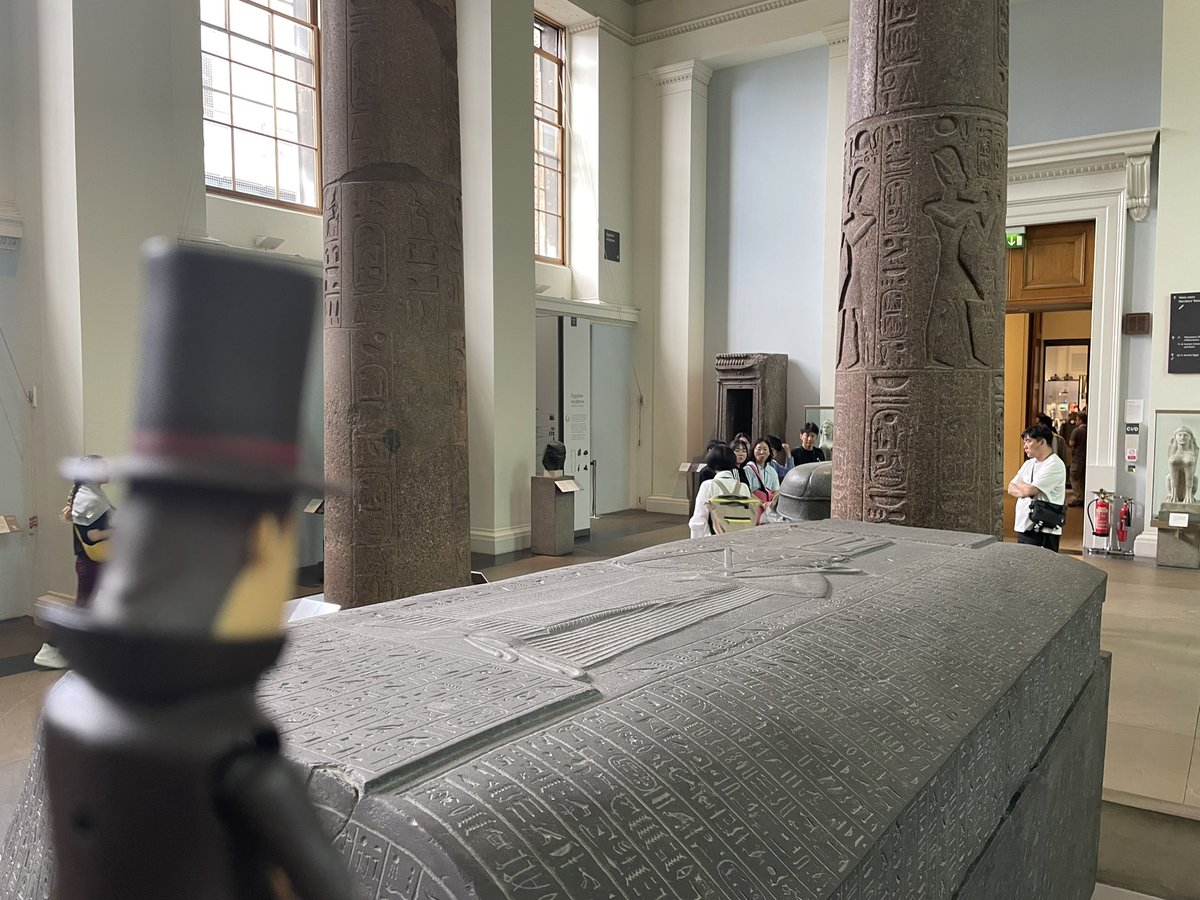 En el Museo Británico 🇬🇧

#layton #profesorlayton #museobritanico #londres #viaje #vacaciones #reinounido #arqueología