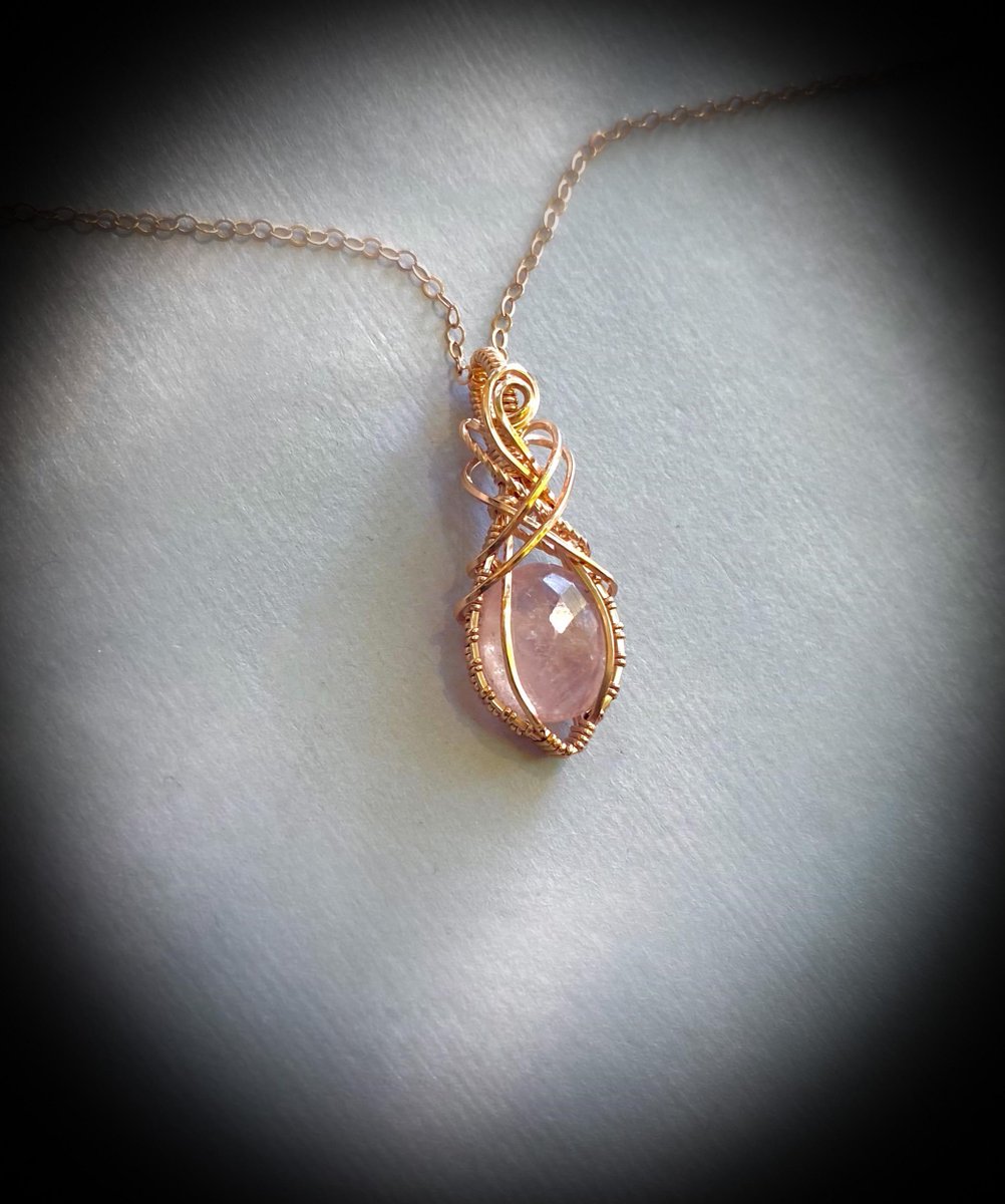 Some Wire Wrap pieces I made last week using some of the prettiest crystals I’ve found so far [by Cakorator]
  
 #teamlove #vintage