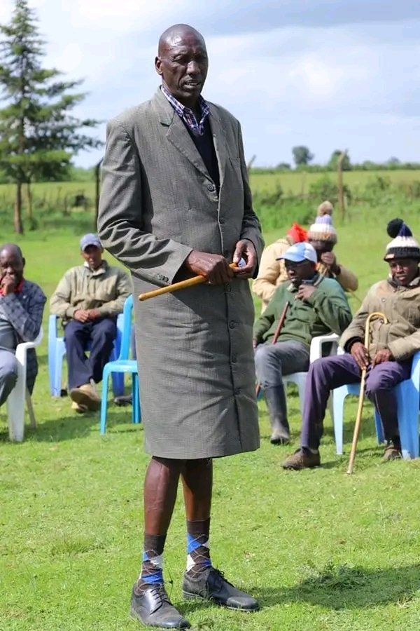 Kibet_bull's tweet photo. "Niko na kijana form 2, ebu Brian simama wakuone" https://t.co/MqAqG8cpJ2