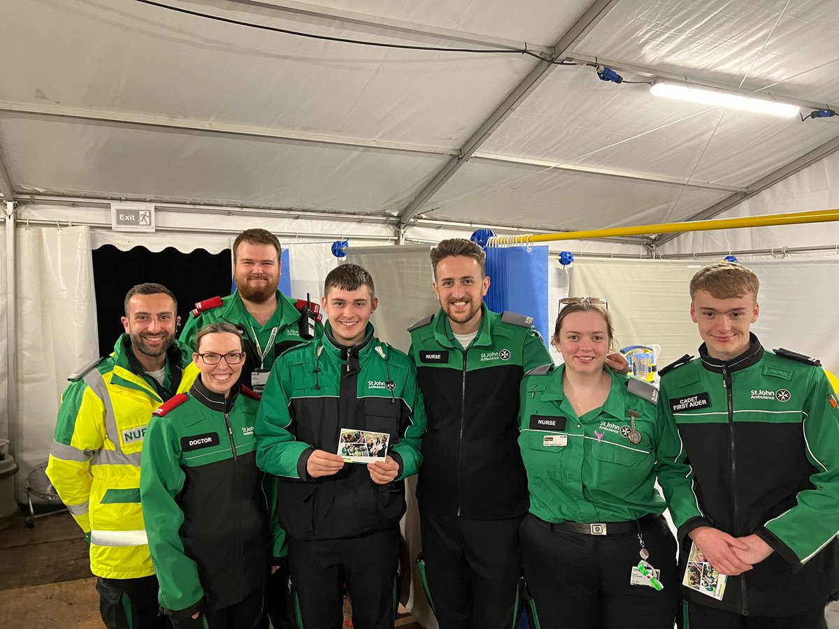 How amazing is this - the two Cadet first aiders in this photo received “thank you” postcards because of their awesome work at Tramlines Festival this weekend - well done to George and Sam @NorthYouthSJA @SJAOperations @Dr_Hannah87 @ReeceJepson