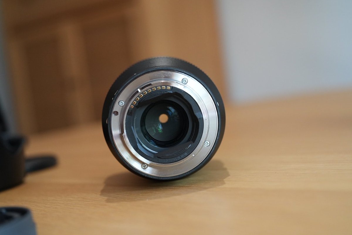 rec_run's tweet photo. Dadle cariño a este pepinazo que pongo a la venta… Vendo "Objetivo Sony 24mm 1.4f GM muy cuidado y completo" en Wallapop
 https://t.co/WVFEvn2K4g https://t.co/n0uDcBVY9v