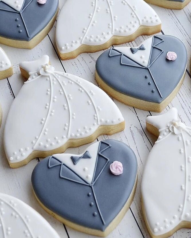 How cute are these cookies?! 🥺

#wedding #weddingday #weddingdayideas #weddingideas #weddinginspo #weddingdayinspo #weddingdecor #weddingdaydecor #weddingaccessories #weddingdecorinspo #weddingcookies #brideandgroom