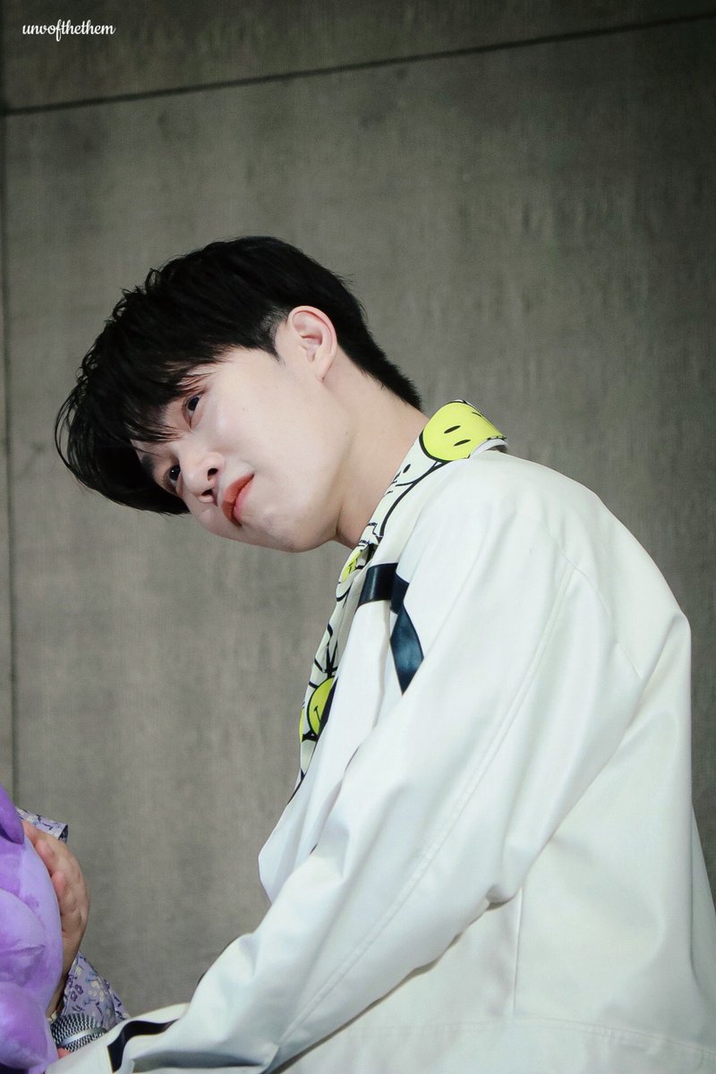— หน้าดื้อสุบบบบบบบ 🤏🏻🤍

 #YimNiverse #Mynameis_yim