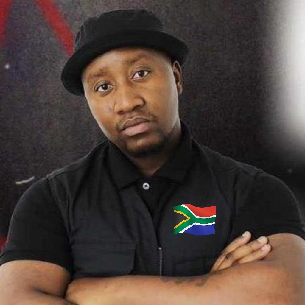 ISephara's tweet image. I have never seen or heard EFF members or supporters applaud the work that is being done by Xolani on #Sizokthola
After all their CIC once said "We are Nigerian, Nigerians are us" in defiance of a call to mass deport Nigerians &amp;amp; raid areas like Sunnyside.
EFF is always against SA