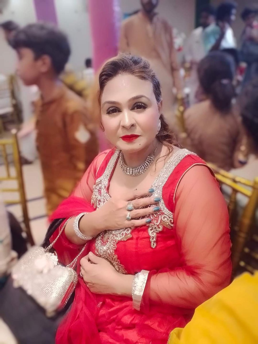 SaminaK12843663's tweet photo. Happy Sunday @Barbarean1 @fielguadalupana @ForFreakshow23 @rebeu2citee @SaimaADV2002 @YourSexySheela @Topuklu0 @Unique5feet @Phool__Baloch @IslamabadDesi @Imranincest @Garam_Maal https://t.co/21TJL8017X