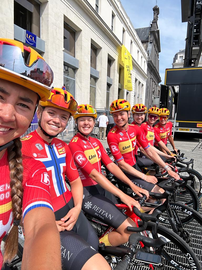 Le Tour de France Femmes avec Zwift (@letourfemmes) on Twitter photo ๐ธHere's our first #RiderSelfieoftheDay of the #TDFF2023, courtesy of <a href="/UnoXteam/">Uno-X Mobility Cycling</a>!
๐ธEt voici le premier #RiderSelfieoftheDay du #TDFF2023, grรขce ร <a href="/UnoXteam/">Uno-X Mobility Cycling</a> !
#WatchTheFemmes <a href="/GoZwift/">Zwift</a> ๐ธHere's our first #RiderSelfieoftheDay of the #TDFF2023, courtesy of <a href="/UnoXteam/">Uno-X Mobility Cycling</a>!
๐ธEt voici le premier #RiderSelfieoftheDay du #TDFF2023, grรขce ร <a href="/UnoXteam/">Uno-X Mobility Cycling</a> !
#WatchTheFemmes <a href="/GoZwift/">Zwift</a>