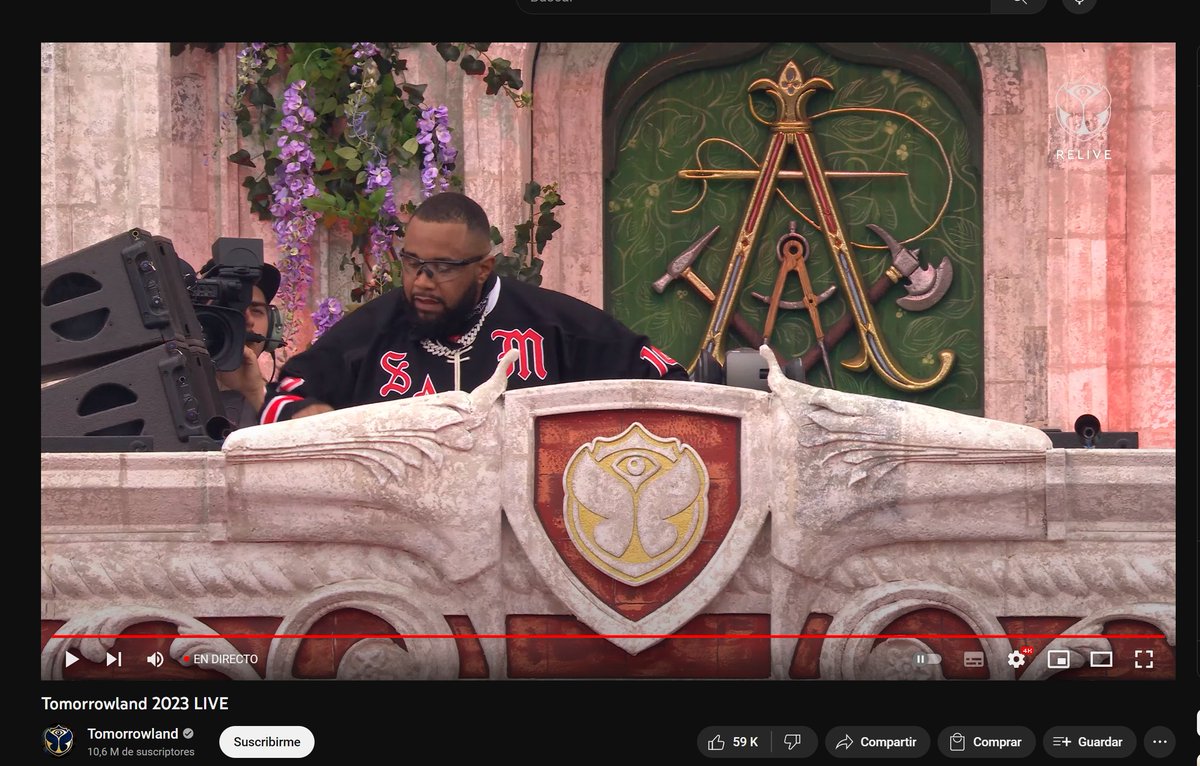 ¿Y este es el evento de música electrónica mas importante del mundo? Ya se sabe quien lo organiza xD