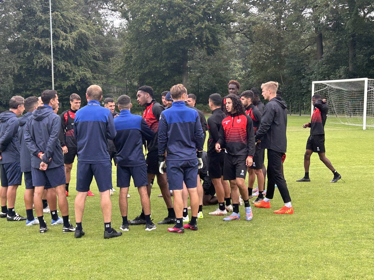GuyDejaeghere's tweet photo. First training impression @VAFC on camp 🏕️ 🇳🇱 https://t.co/7mVu3u0Gq1