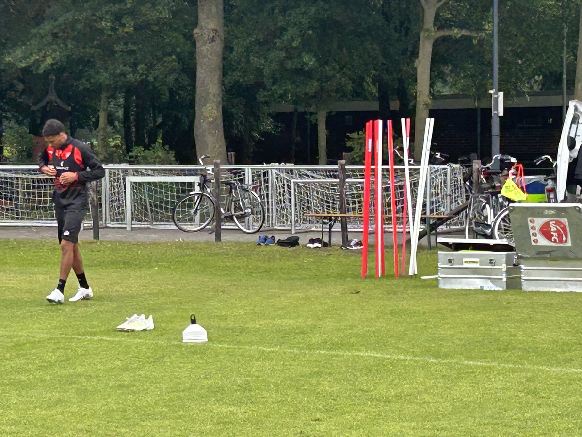 GuyDejaeghere's tweet photo. First training impression @VAFC on camp 🏕️ 🇳🇱 https://t.co/7mVu3u0Gq1