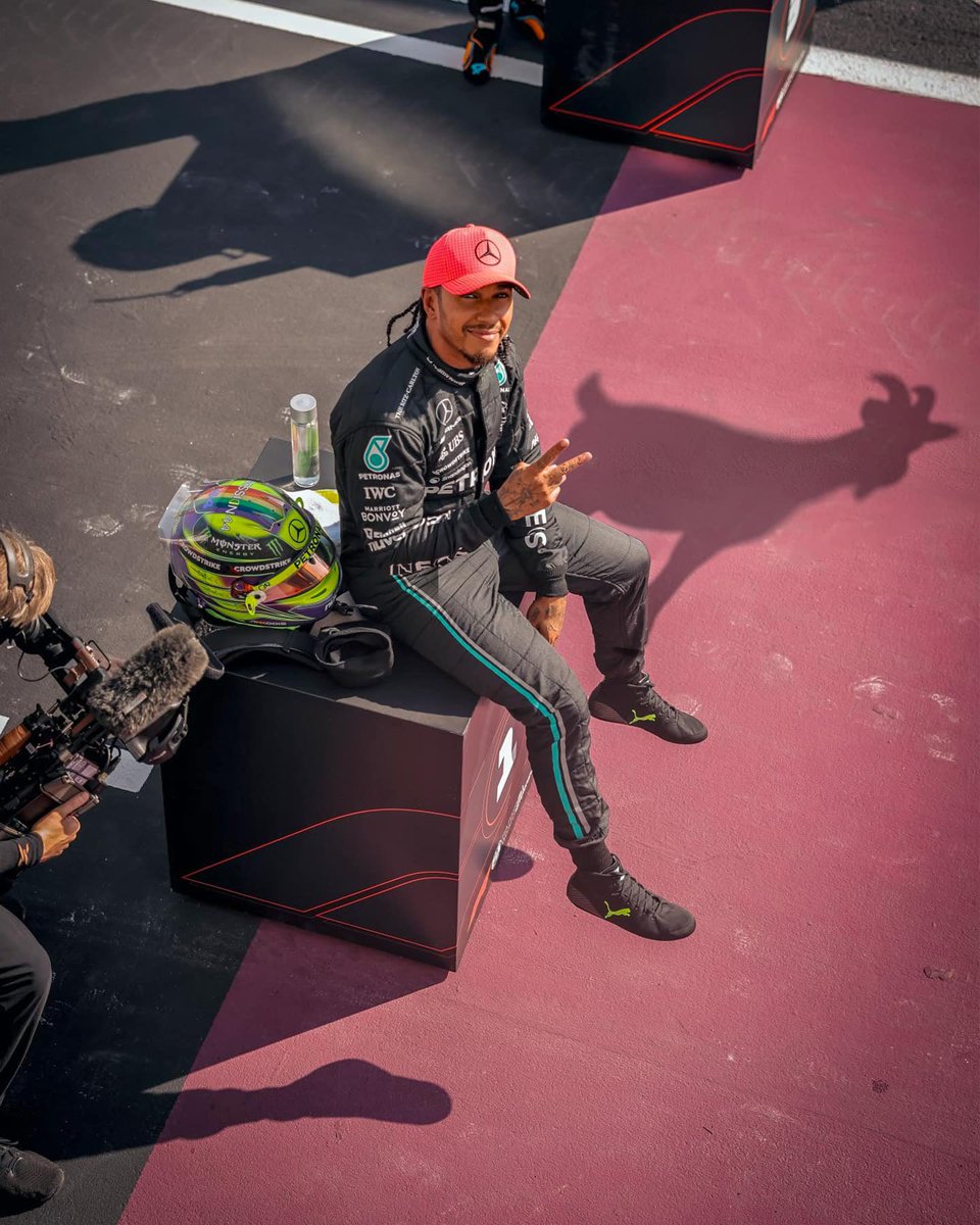 DetailedByRhys's tweet photo. So proud and so happy for the GOAT yesterday 

A fan of his from day 1️⃣

What a driver , what a champion , what a human being 

Good luck today @LewisHamilton &amp; @MercedesAMGF1 

#LewisHamilton𓃵 #HungarianGrandPrix 
#PolePosition 
#thegoat 
#8timeworldchampion https://t.co/HfkJ458OsI
