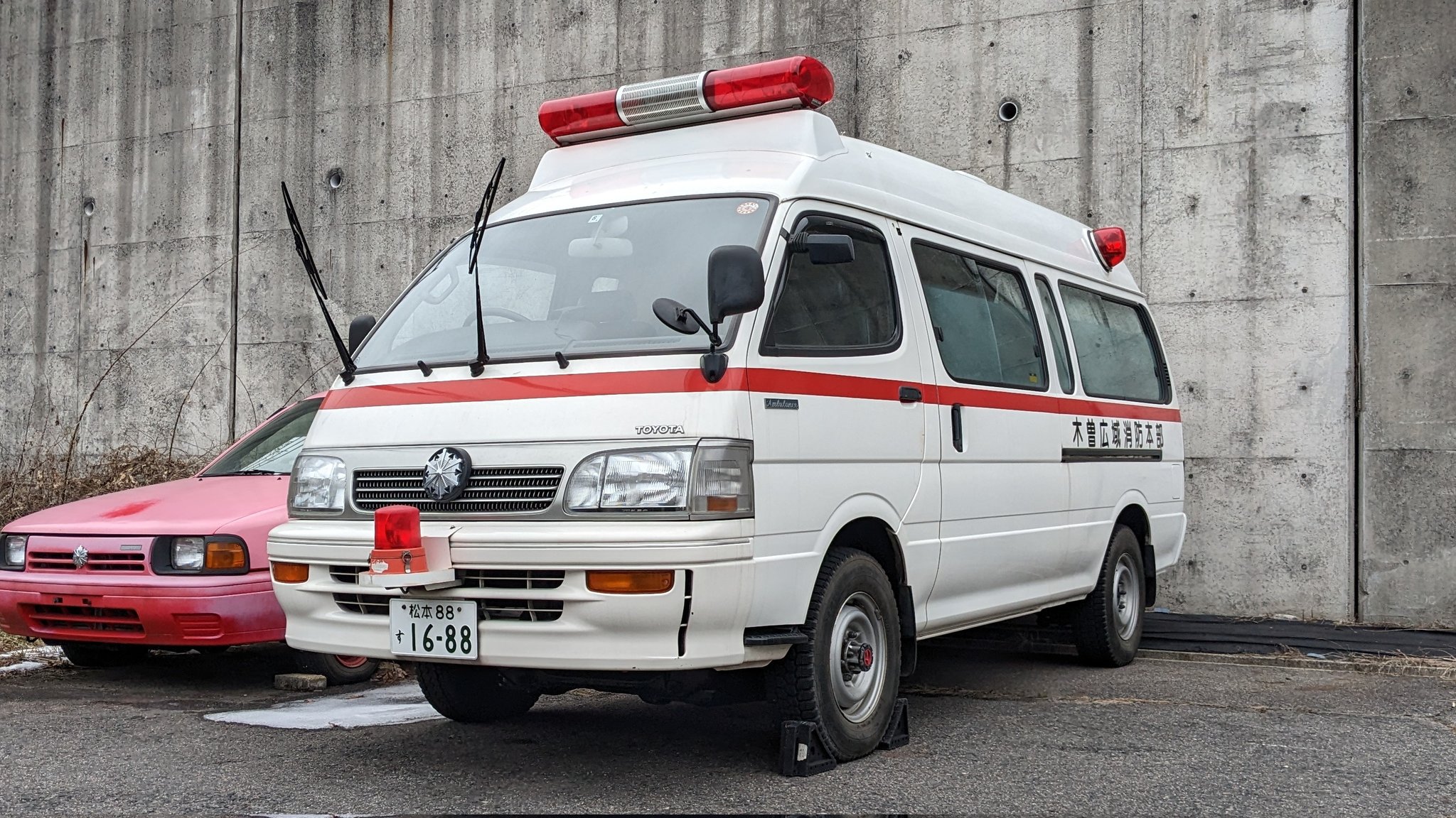 サイレン 緊急車両 パーツ 消防車・救急車・緊急車両サイレン走行] 緊急消防援助隊中部