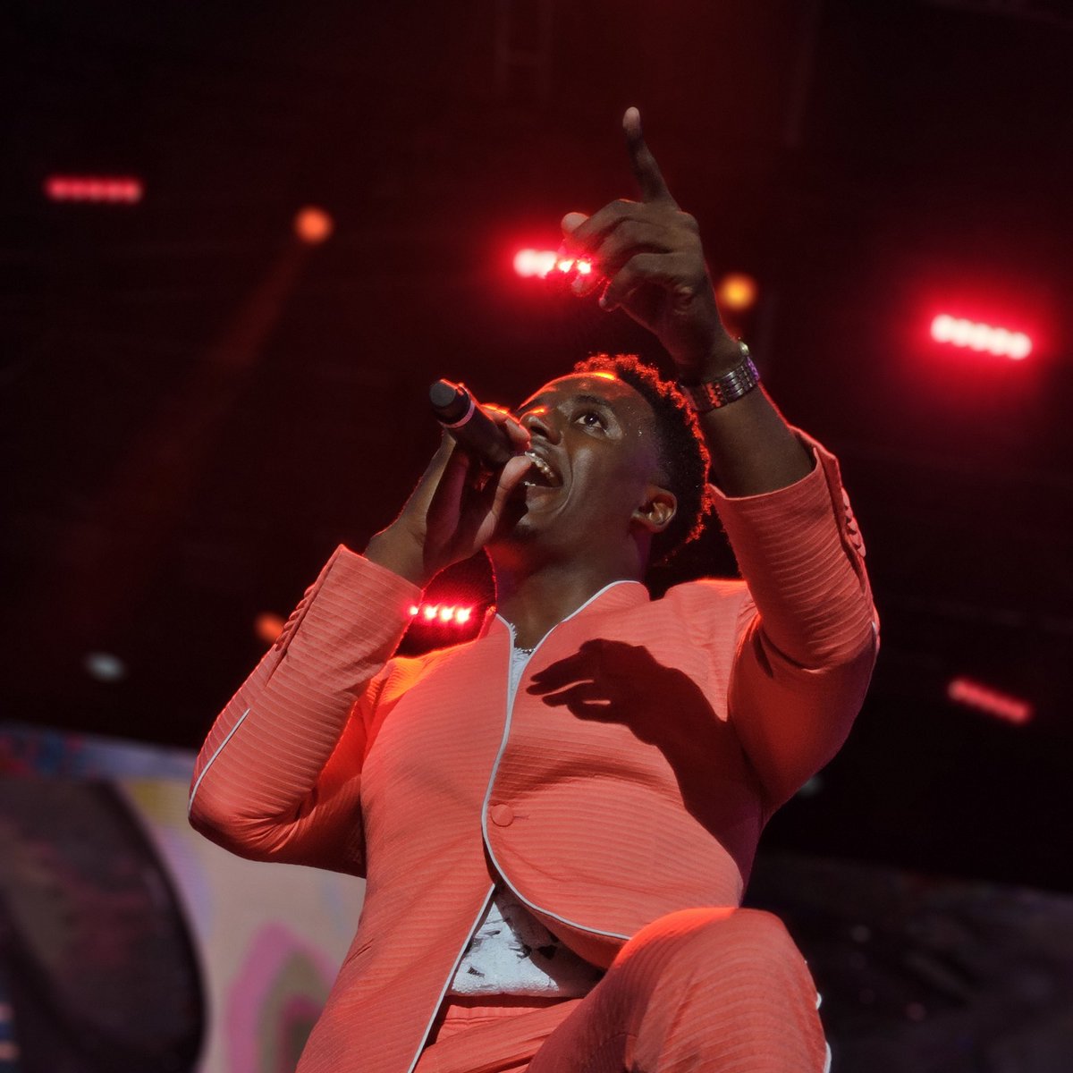 FLOWJamaica's tweet photo. @RealRomainVirgo takes the stage! #FlowxSumfest https://t.co/jnSNVujMna