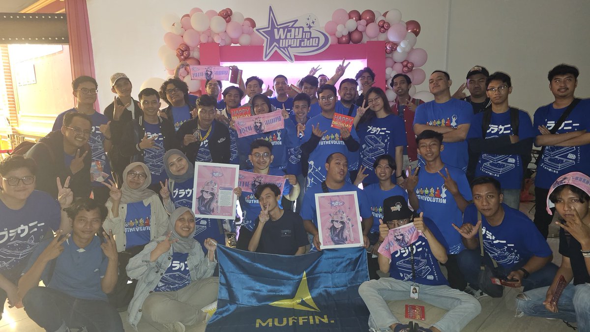 PilanitaAS's tweet photo. Aku pikir ini adalah projek STS biasa seperti fanbase lain lakukan.
Tapi banyak yang senang bisa mengerjakan sesuatu buat kamu lewat STS ini, dgn menjadi panitia dan tetep dtng untuk kamu walaupun ga verif STS.
MUFFIN udh beda, wkwkwk.
HT ini doa untuk semua.
#WayToUpgrade https://t.co/Rr9Ug7sBNm