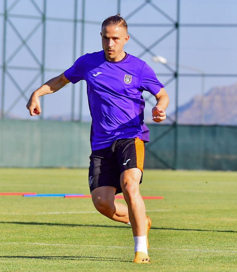 Dimitris Pelkas tweet media