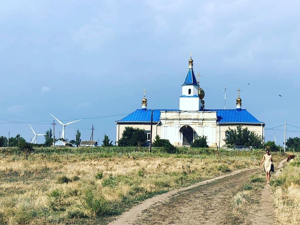 OlgaProkopieva's tweet image. Moi, ce même 22 juillet, il y a 4 ans, me baladant dans la région de Mykolaïv. 
Ces magnifiques églises ukrainiennes qui sont aujourd’hui bombardées par Poutine #StopPoutine #Stopwar