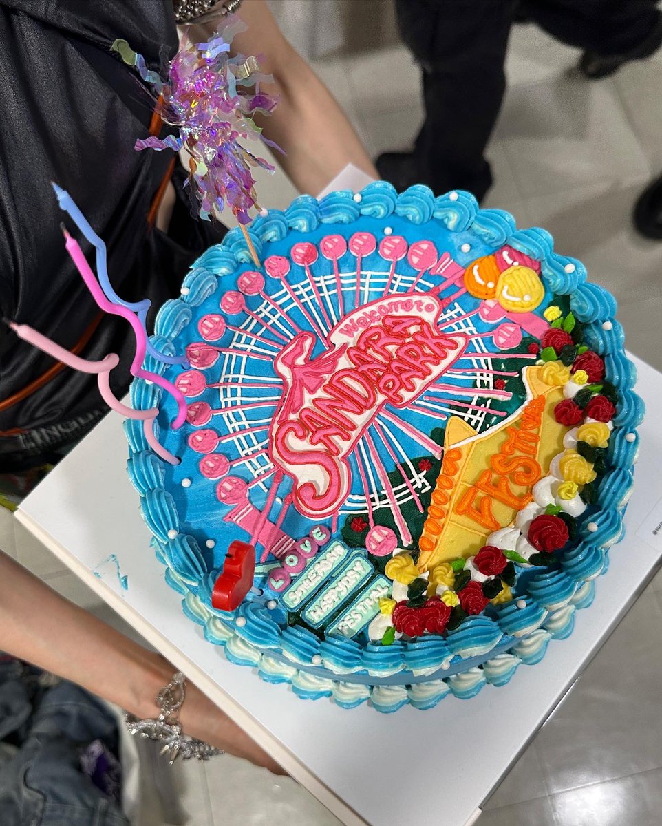 krungy21's tweet photo. Thank you to all my international Blackjacks &amp; Daralings who came all the way to Korea to support me. Pls take care and come back again~!!! 🥹🫶🏻 
#산다라파크 #페스티벌 🎡
#SandaraPark #Festival https://t.co/H5CXRluiuy