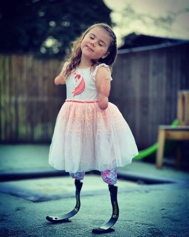 AmazingNature00's tweet image. I am the most beautiful girl 🥰❤ in the world