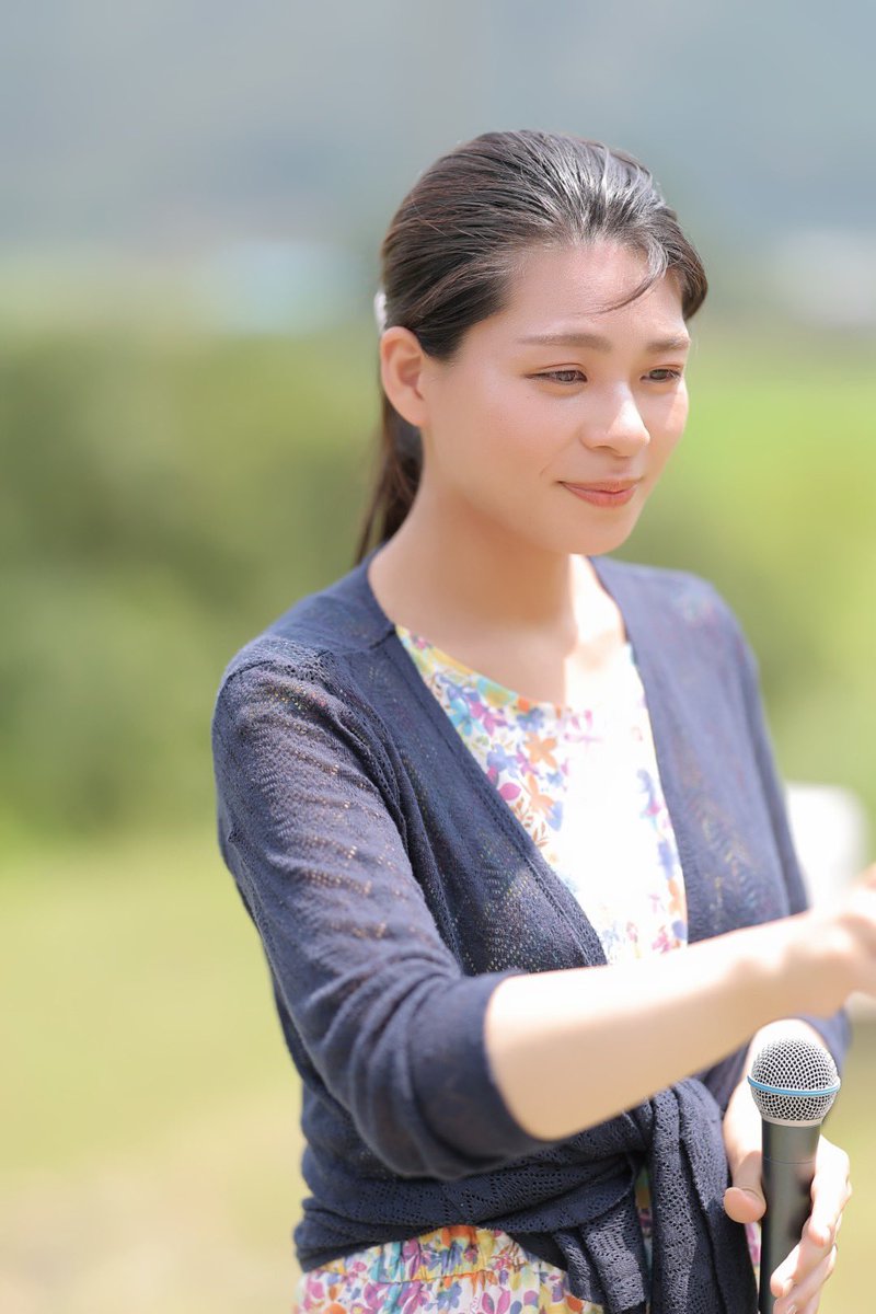 sto_fukudanao's tweet photo. オフショット☺️
今日は野外で練習プラスYouTube動画を撮りました✨

いつの間にか、カエルの合唱からセミの合唱に変わってる🐸🌻
自然の力に生かされてる事をすごく実感します🌏

来週はYouTubeあがるので楽しみにしててください🥰

#やまぐちいいとこ　#Roland #shure  #野外ライブ  #youtube https://t.co/PfJBPFLo2r