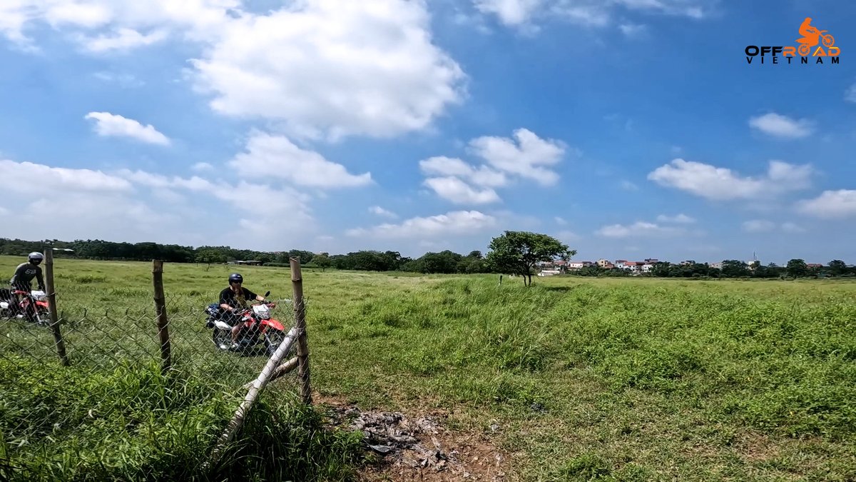 vietnamriders1's tweet photo. Dirt bike riding takes bikers off the pavement into the wilderness anytime they want. 💗

🛜 https://t.co/EL1g9omduo

#offthepavement #intothewilderness #sensescomealive #vietnam #xuhuong2023 #trending2023 #motorbike #tour #rental #honda #XR250 #XR150L #CRF150L #CRF250L #CRF300L https://t.co/ou5OcvOhkW