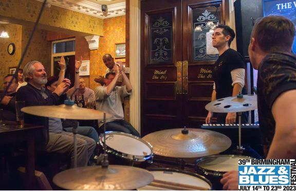 It's the last day of the festival, so let's make it count!

Here's what's in store for today:
birminghamjazzfestival.com/calendar/ 

Don't forget, the Festival after party will take place on Tue 25th July at Velvet Music Rooms with Spain's finest, Potato Head Jazz Band!

#BJBFESTIVAL #brum