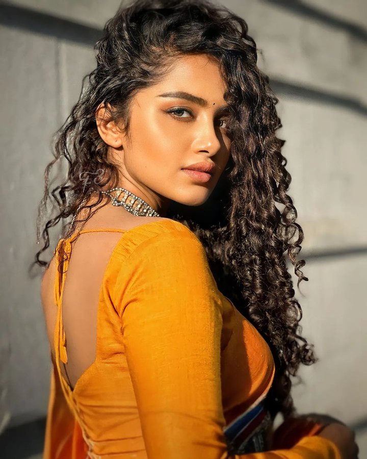 F1tpsPYWYAIILY0?format=jpg&name=900x900