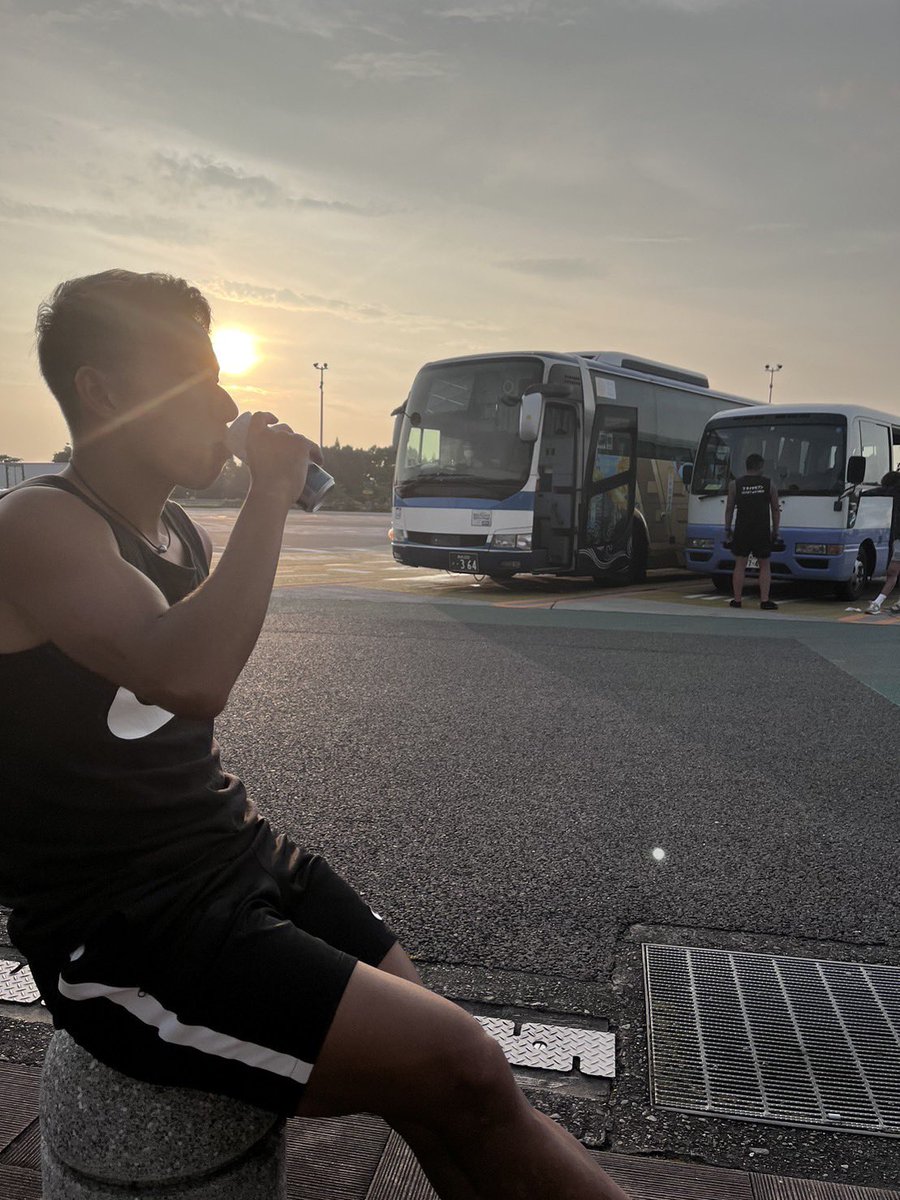 kajikiftb's tweet photo. 福岡での試合からの帰路、渋滞に巻き込まれています。
落ち込む日となりました。
#kajikifc
#芝軒龍太郎 https://t.co/YYpKX3lSE0