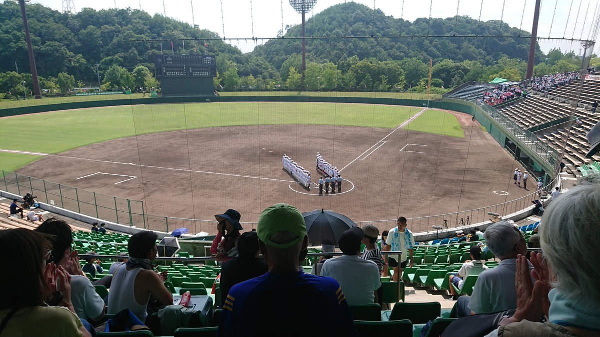 Odawa0416's tweet photo. 久々の観戦でした。
母校も、野球もただただ良いですね。
悔しいので試合開始の写真だけ。 https://t.co/C6UgWoPRbb