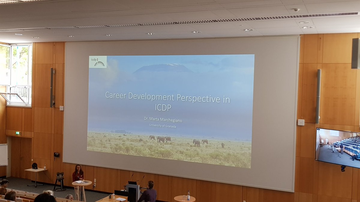 The great @MaMarchegiano giving an invited talk at the 25 years symposium of <a href="/icdpDrilling/">ICDP</a> . Congrats! #earlycareerresearcher