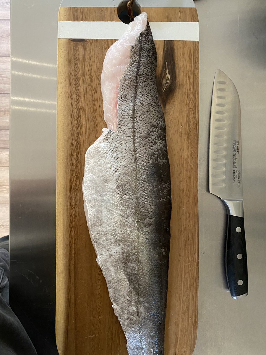 markjamesmunro's tweet photo. Dep fried hake with all the tasty bits #kitchen29 🎣 https://t.co/TRgoQQnYQ0
