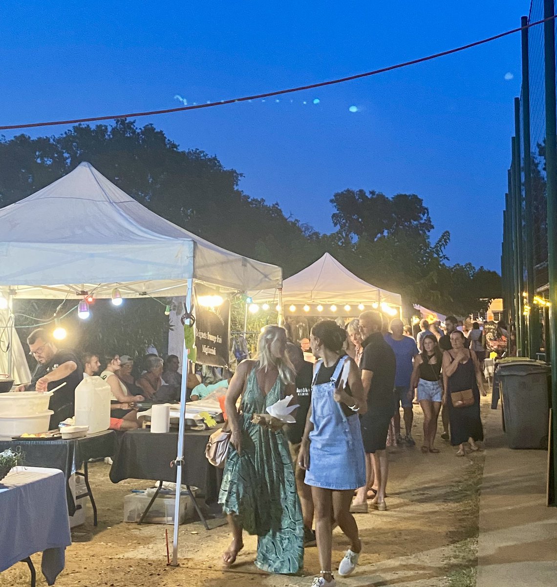 Organisée par la Municipalité de #Vescovato, cette manifestation se voulait aussi le reflet du savoir-faire des producteurs et artisans de notre territoire de #Casinca ! 
• 
#uviscuvatuvivu
#uviscuvatuinseme
#corse 
#corsica