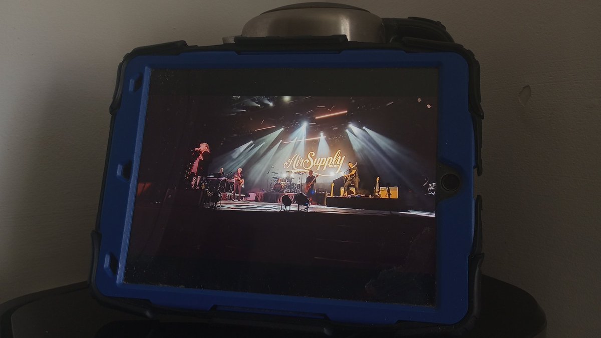 🎵 Easy like Sunday morning...

For some reason, around 1am, I started googling 
<a href="/AirSupplyMusic/">Air Supply Music</a> tour dates. Nothing for Scotland but could consider San Diego or some other West Coast date. 🤔 For now, this Florida show...Nearly 5500 shows over 48 years! Now that's class.💪 🇦🇺