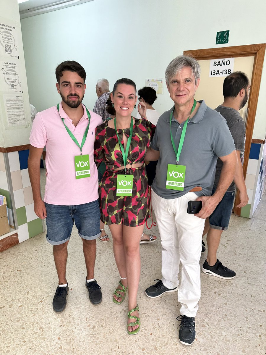 Jornada electoral como apoderada de Vox, en el colegio en el que estudié, rodeada de bonitos recuerdos y llena de ilusiones de un futuro mejor. No se puede estar más feliz💚

#23J
#DecideLoQueImporta 
#PatriotasDeVox 
<a href="/VOXTorremolino1/">VOX Torremolinos</a>