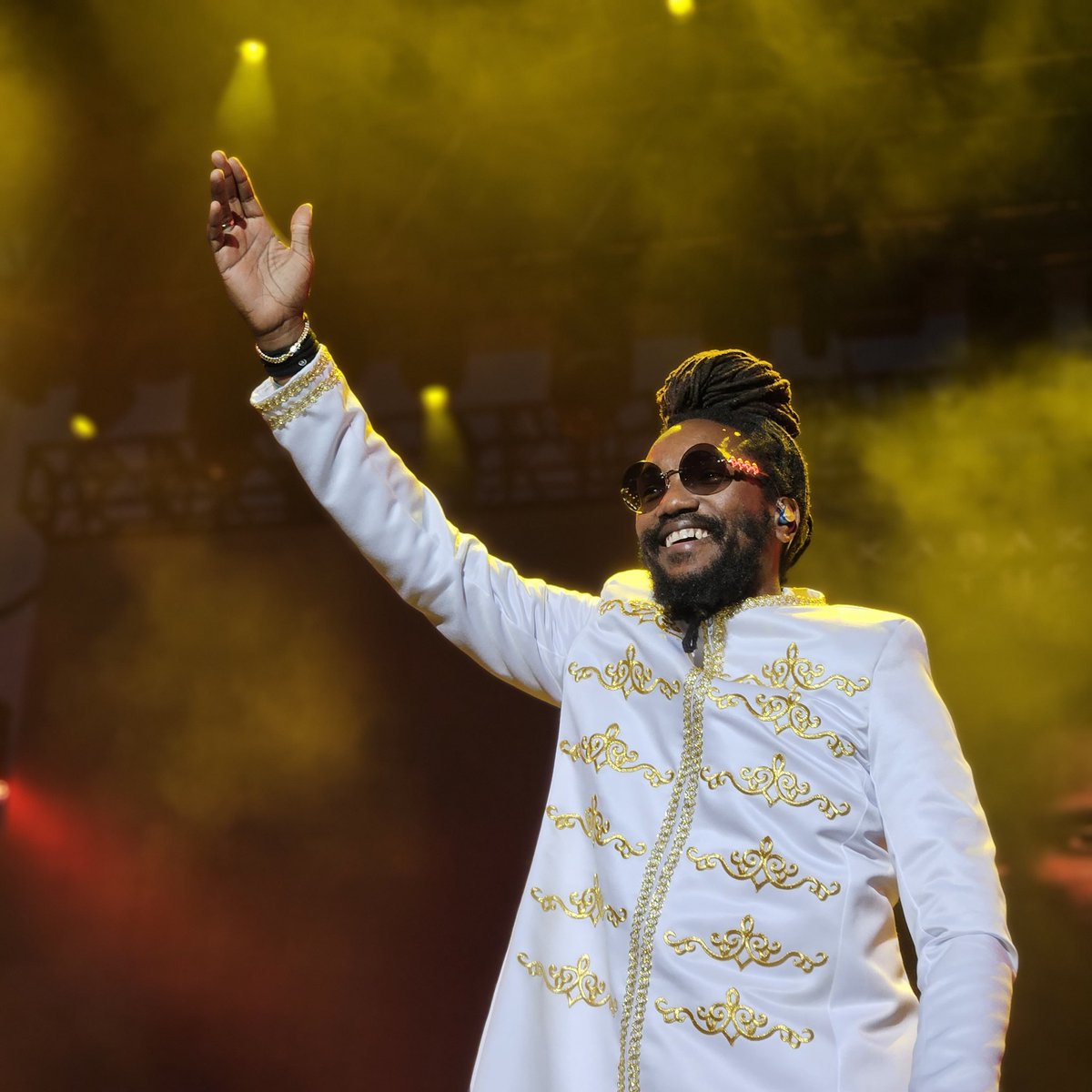 FLOWJamaica's tweet photo. Live, direct and Accurate! Immaculate! @Kabakapyramid #FlowxSumfest https://t.co/P7JdJarZQE