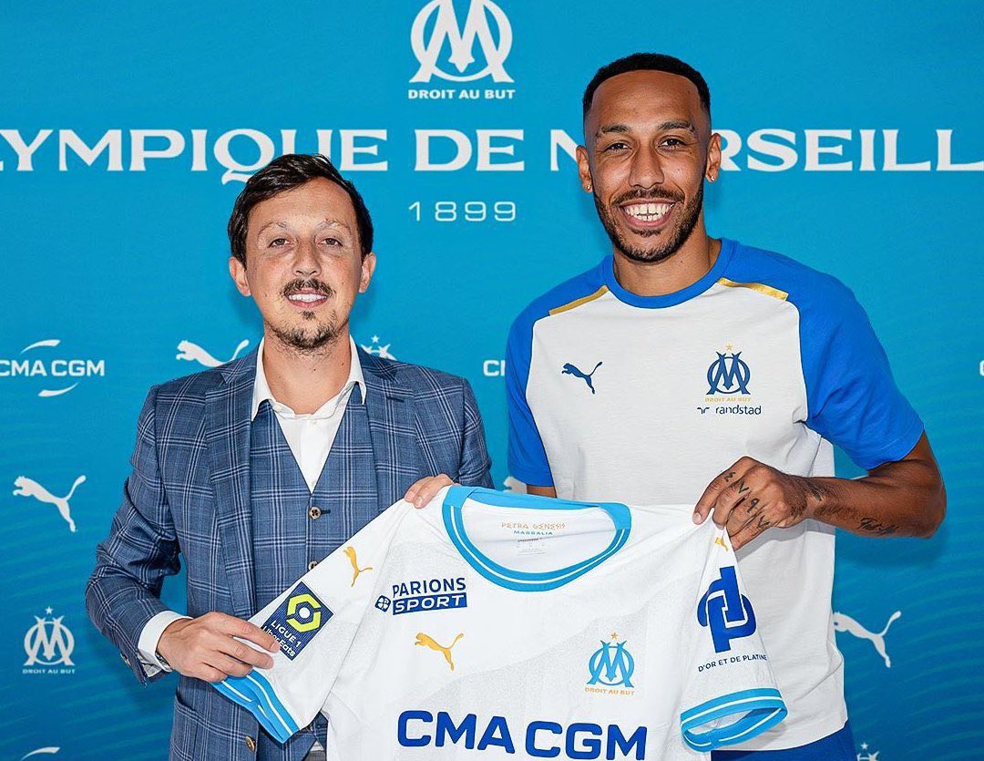 ActuFoot_'s tweet photo. L’OM est en train de réaliser un mercato impressionnant ! 💙🤍

🇨🇫 Geoffrey Kondogbia ✅ 
🇧🇷 Renan Lodi ✅ 
🇬🇦 Pierre-Emerick Aubameyang ✅
🇸🇳 Ismaïla Sarr ⏳ https://t.co/aPfxIMbpz9