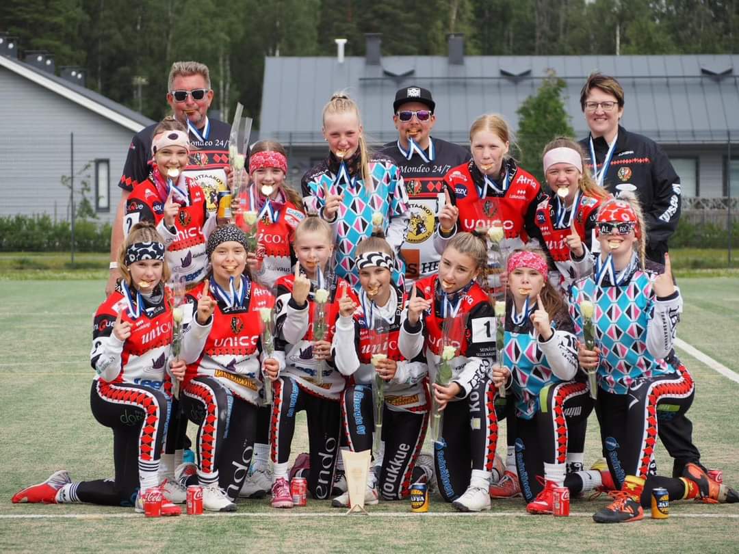 SMJ:n D-tytöille Suurleirin leirimestaruus 🔥🥇 
Kahden leirin jälkeen Maila-Jussien saldo 🥇🥇🥇/4 💪🏻

#pesis #mailajussit #seinäjoki