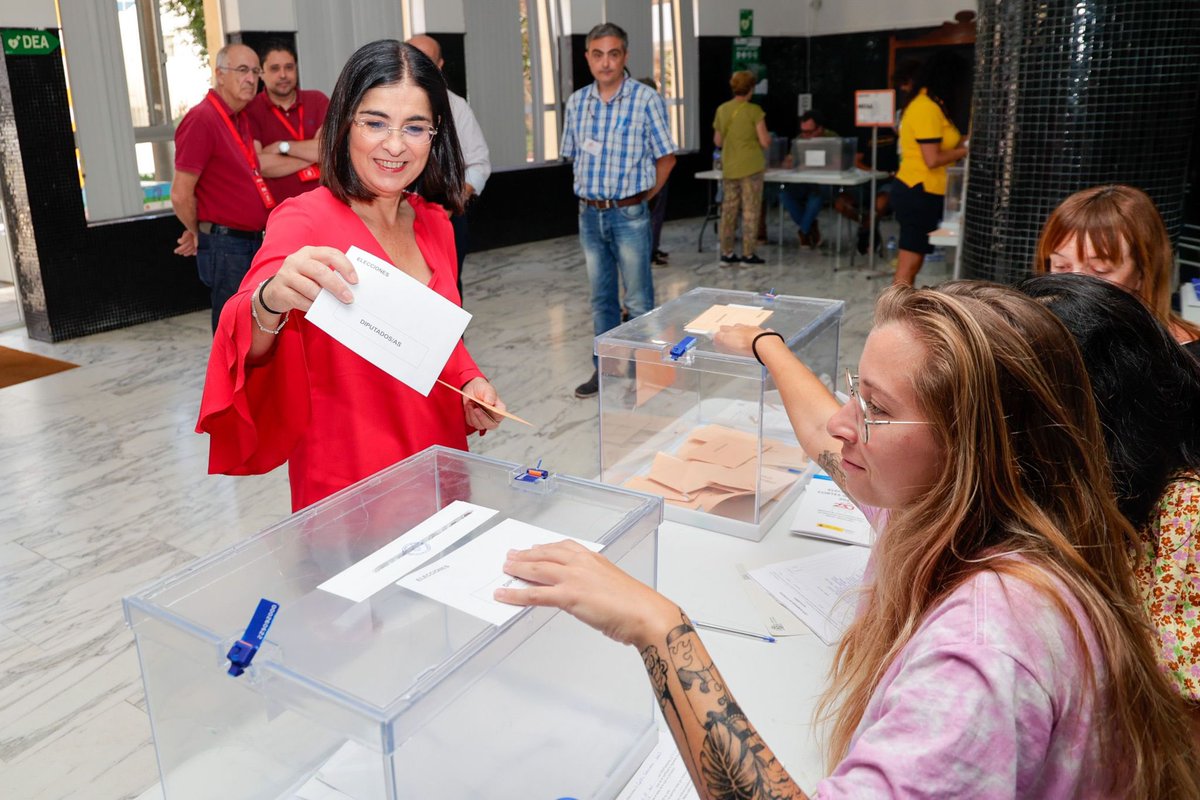 CarolinaDarias's tweet photo. Gracias a todas las personas que hacen posible el desarrollo de esta jornada electoral.

#VOTA23j https://t.co/CPa0ctIAeN