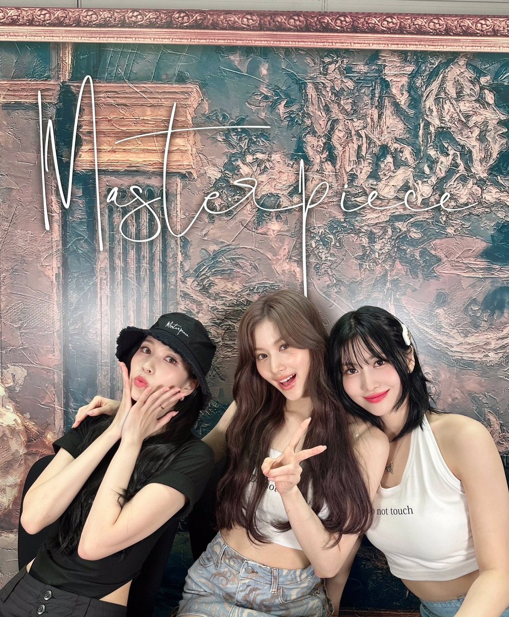 JYPETWICE_JAPAN “Dream-like days in Osaka”. Their dream to debut