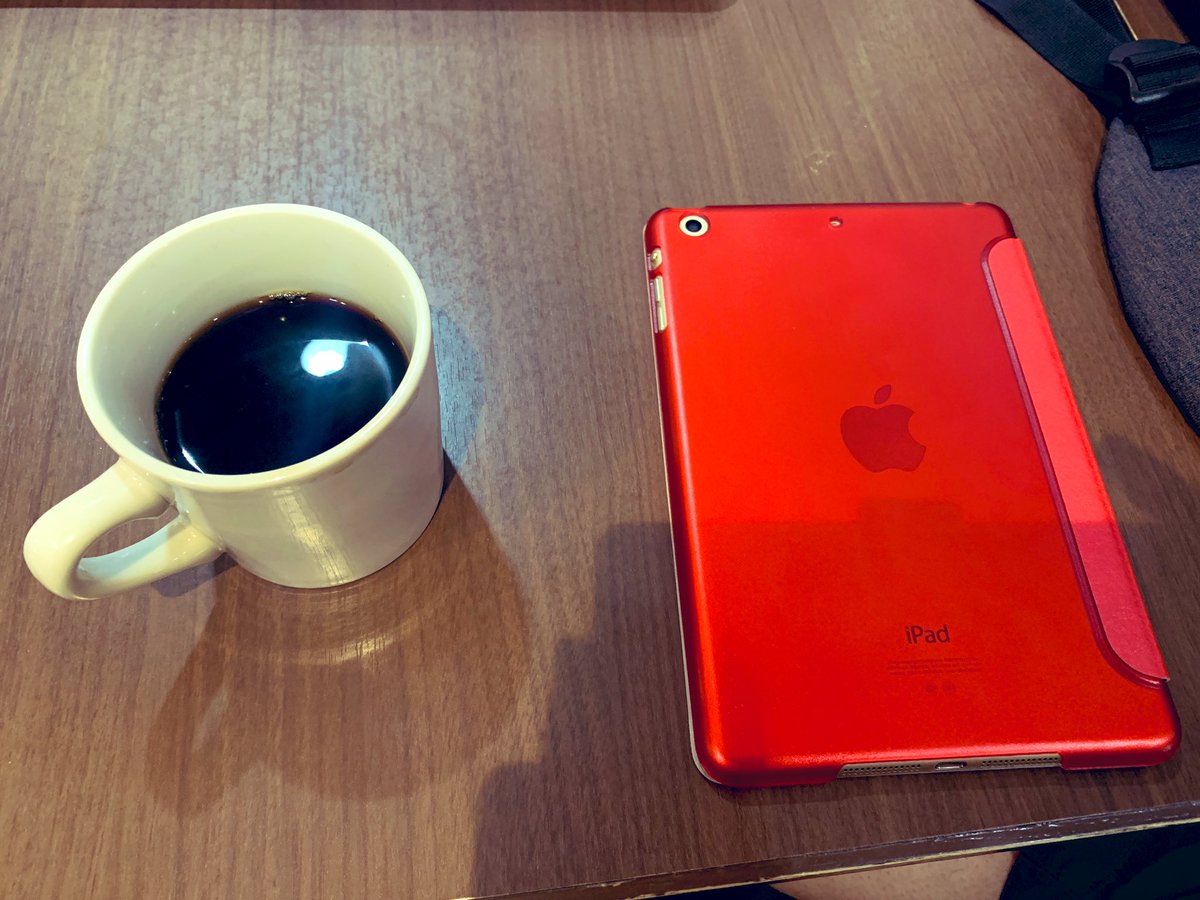 nov_wed_shige's tweet photo. ⭐️ #shige の独り言⭐️
先日落札した #iPadmini3 ですが、
チップが古いせいか、かなり遅いし、アプリも対応してないのが多い！

、、、とは、いうものの、カバーまで買ってもた！（530円）

とりあえず、電子書籍とYouTube使えるから、よしとしよう！😂 https://t.co/exsKc6POea