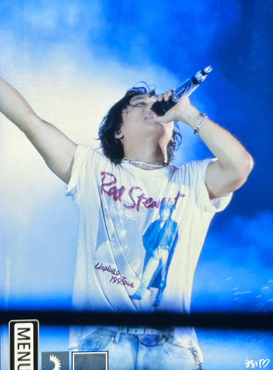 bobohuri's tweet photo. he's really back singer daesung is back...

WetNWild With D-LITE
#DLITEinNAGOYA
#DAESUNG #대성 
@d_lable @Waterbomb_Japan https://t.co/kFQztXjb76