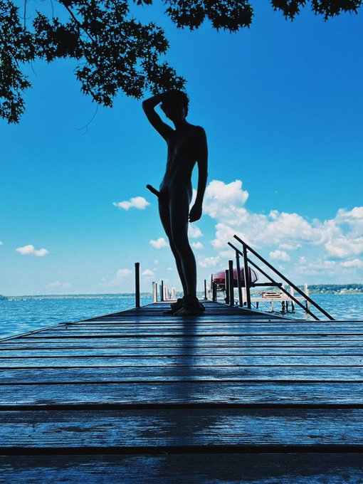 Another game of Insta vs. Twitter https://t.co/t7zw3Wnbym