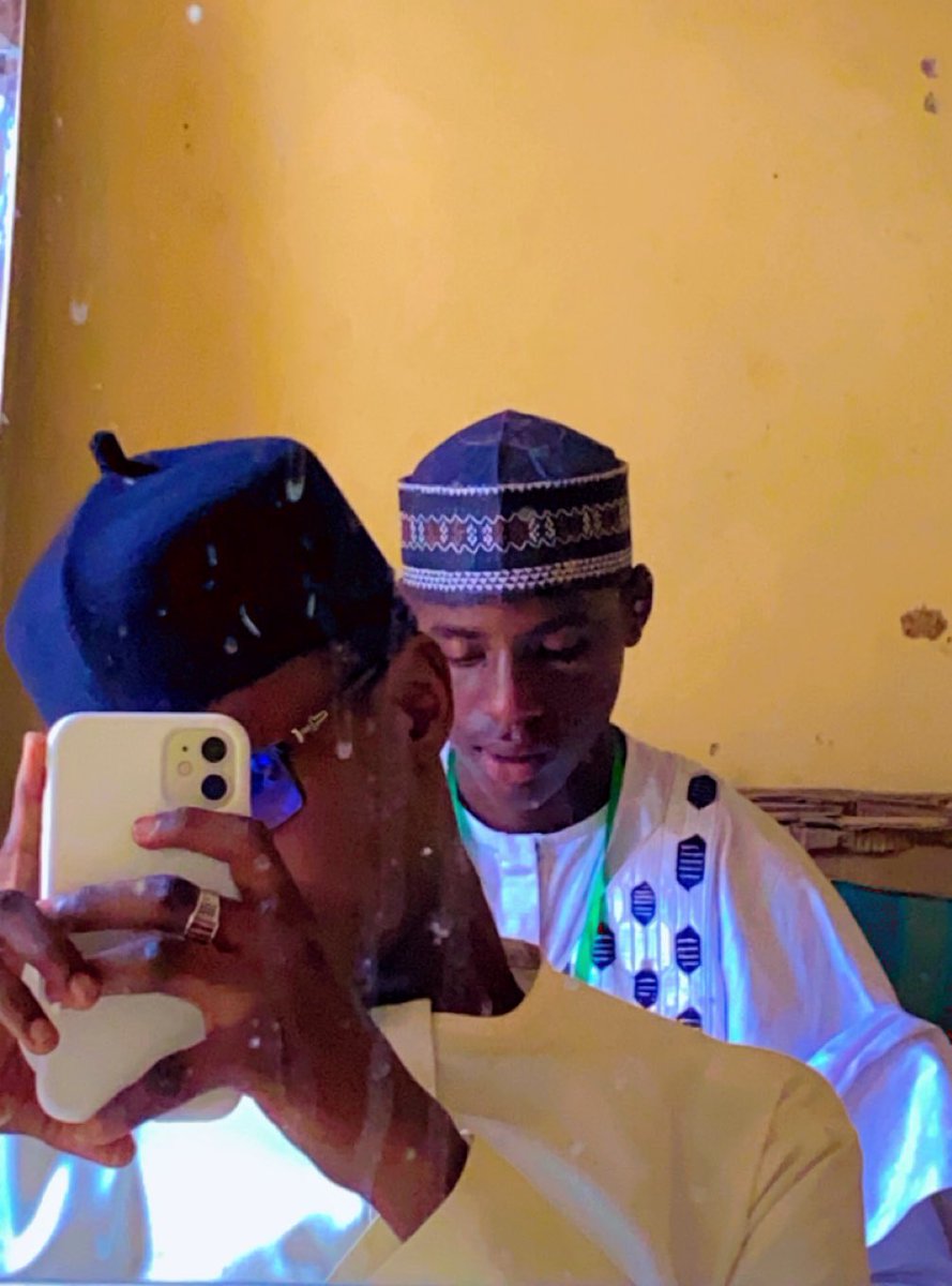 emwhite_phones's tweet photo. Masha Allahu Allah Yasa Albarka
#quranicgraduation @Daddyneh1 https://t.co/jknPJqsZDT