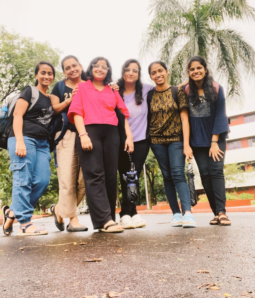 The hardworking team behind the scenes !  
Future #Celltherapyscientists in making @CTCTC_tmc @CRI_ACTREC @TataMemorial 
@DrGauravNarula

Our #girlgang enjoying campus rains in @ACTREC_TMC
#womenscientists in #STEM.

Keep rocking !
Super proud of you all 👏 👏👏