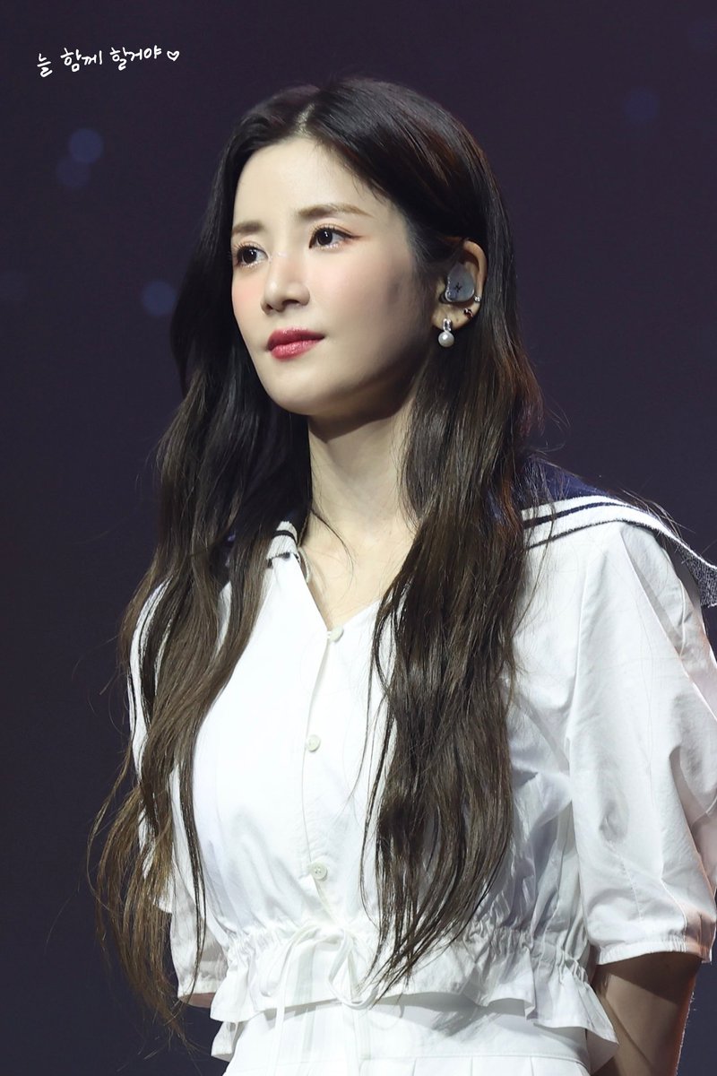 milkvetch33's tweet photo. 230723 BEYOU3 초롱(@Apinkpcr) Pre

박초롱 천사 이슈🪽

#에이핑크 #Apink #박초롱 #CHORONG https://t.co/Ed2Bx7v2bu