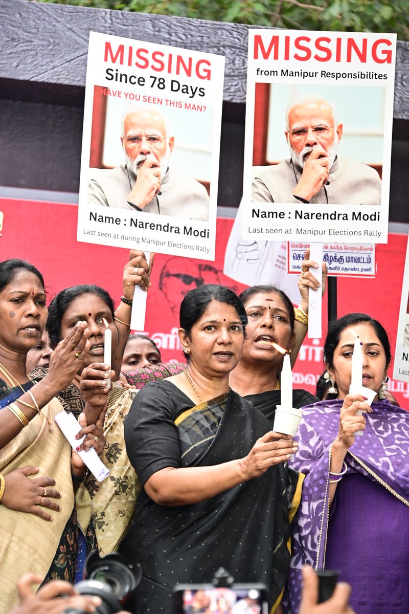 KanimozhiDMK's tweet photo. மனித இனத்திற்கே தலைகுனிவை ஏற்படுத்தியிருக்கும் மணிப்பூர் வன்முறை மற்றும் பெண்களுக்கு எதிரான குற்றங்களைத் தடுக்க தவறி, தனது வெறுப்பு அரசியலுக்கு மணிப்பூரைப் பலிகொடுத்திருக்கும் ஒன்றிய பாஜக அரசு மற்றும் மணிப்பூர் மாநில அரசைக் கண்டித்து, தி.மு.க மகளிர் அணி சார்பில் இன்று சென்னையில் கண்டன ஆர்ப்பாட்டம் நடத்தினோம்.

மிகப்பெரும் மனித உரிமை மீறல்கள் நிகழ்ந்துவரும் மணிப்பூரில் அமைதி திரும்புவதற்கும், பாதிக்கப்பட்டிருக்கும் மக்களைக் காப்பதற்கும் நாம் அனைவரும் சேர்ந்து உதவிட வேண்டும்.

நாடாளுமன்ற உறுப்பினர்கள் திருமிகு. தமிழச்சி தங்கப்பாண்டியன், திரு. கலாநிதி வீராசாமி, சட்டமன்ற உறுப்பினர்கள்  திரு. எழிலன், திருமிகு. தமிழரசி ரவிக்குமார், சென்னை மேற்கு மாவட்டச் செயலாளர் திரு. சிற்றரசு, மகளிரணித் தலைவர் திருமிகு. விஜயா தாயன்பன், செயலாளர் திருமிகு. ஹெலன் டேவிட்சன், இணைச் செயலாளர் குமரி விஜயகுமார், மகளிர் தொண்டரணிச் செயலாளர் திருமிகு. நாமக்கல் ராணி உள்ளிட்டோர் உடன் பங்கேற்றனர்.