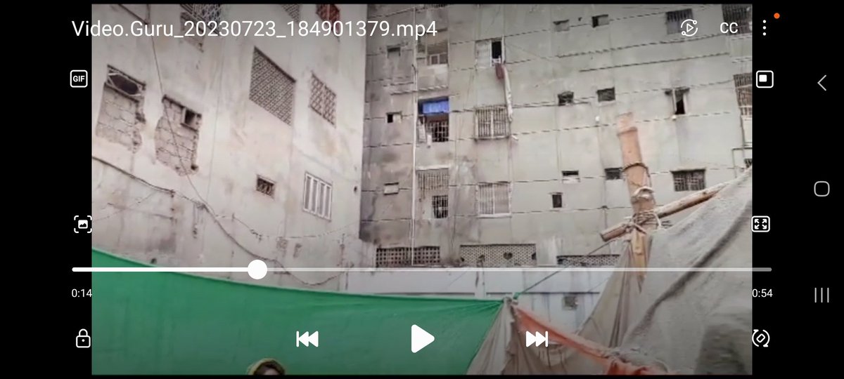 Arzookazmi30's tweet photo. ‘Over 150-year-old’ #Hindu temple demolished in #Karachi’s Soldier Bazaar😢
Today, I visited the #Mandir in #Karachi's Soldier Bazaar to show the solidarity ❤️ with #Hindu community 🙏🙏

#MyReligionIsHumanity 😍😍🙏🙏 https://t.co/PlQ3cemfE1