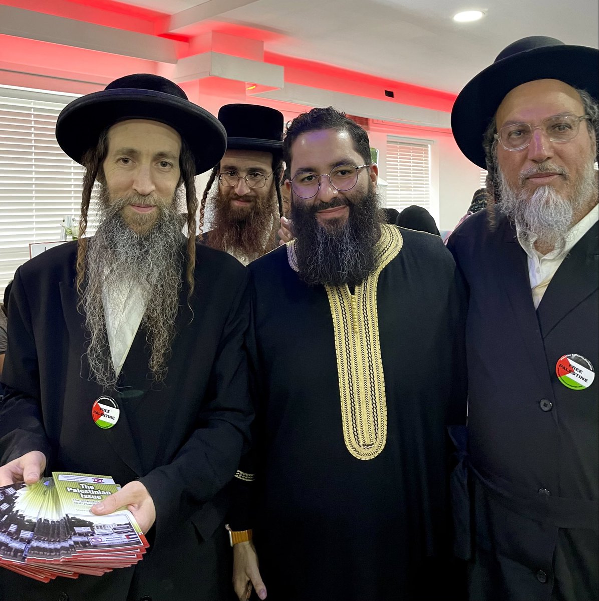 Quoi de mieux que de répondre au ministère de l’intérieur qui m’accuse d’être antisémite.

Je vomis, déteste, comme ces juifs, le sionisme et l’injustice.