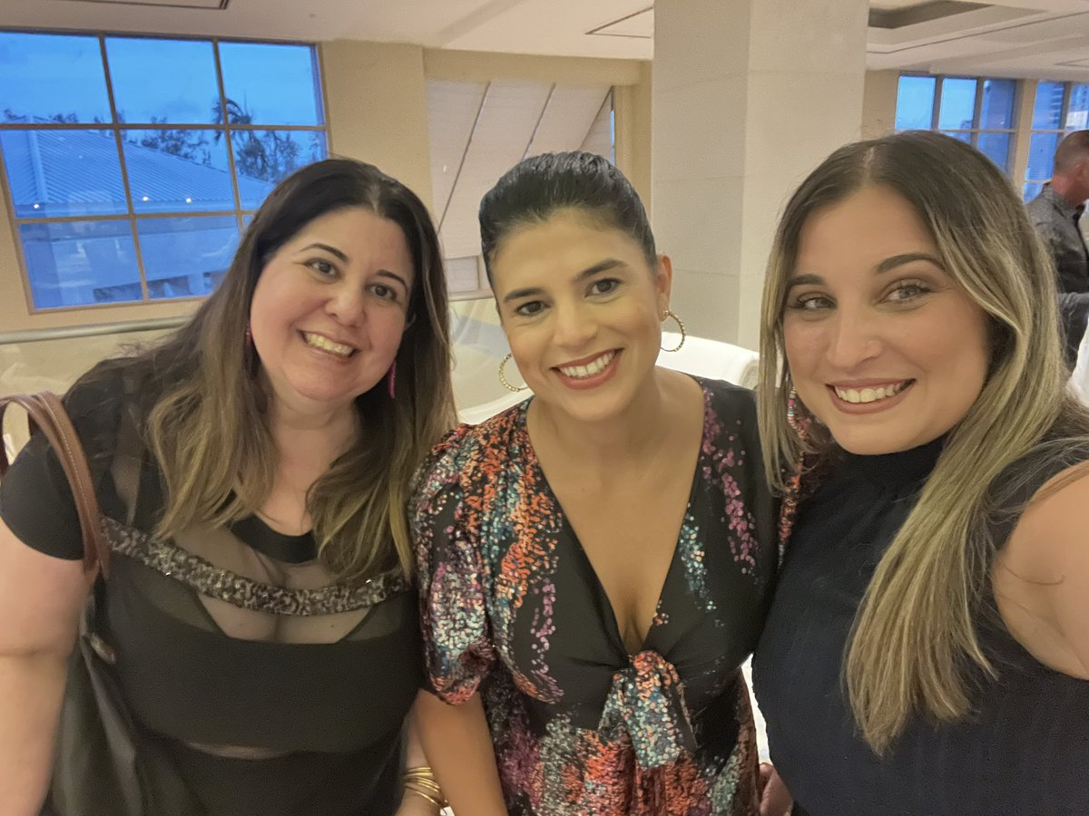 _c_herrera's tweet photo. An incredible weekend collaborating with colleagues! #Empowered Thank you @DASA1498 for a phenomenal conference! #TheGreatNorth @SuptDotres @verenanro @RobertoAlonsoFL @aniteach @F_Balderramos @MDCPSNorth https://t.co/EBoFCUkBdL