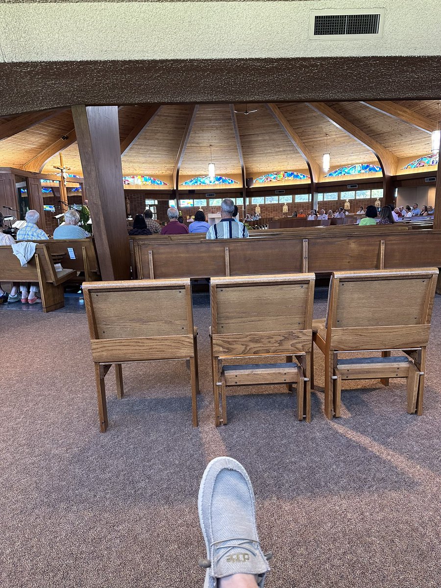 GoodShepherdWM's tweet image. #viewfromthebackpew ⛪️ 

Have a blessed Sunday! 🙏🏼✝️